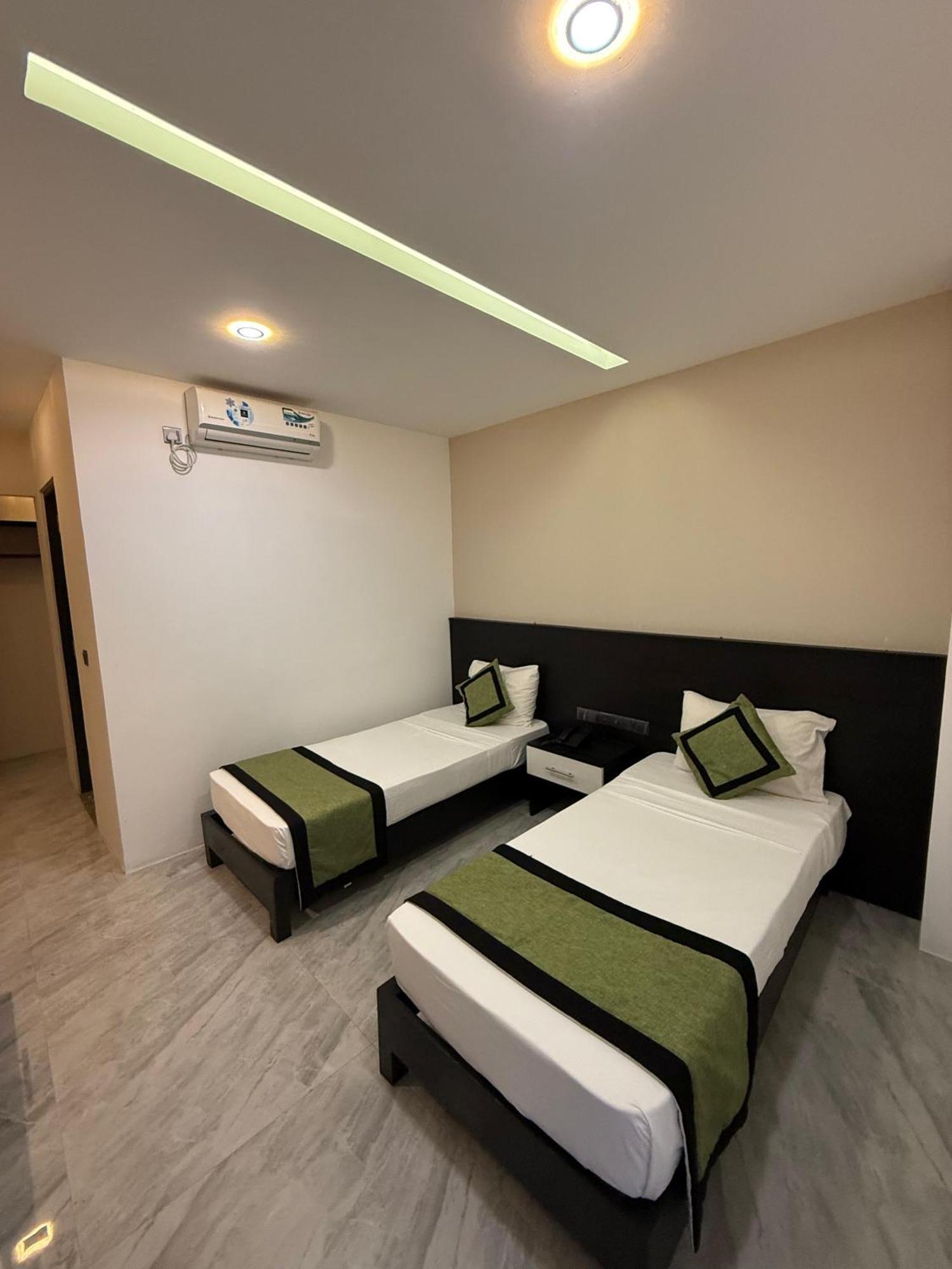 Ruvisha Beach Hotel Негомбо Екстер'єр фото
