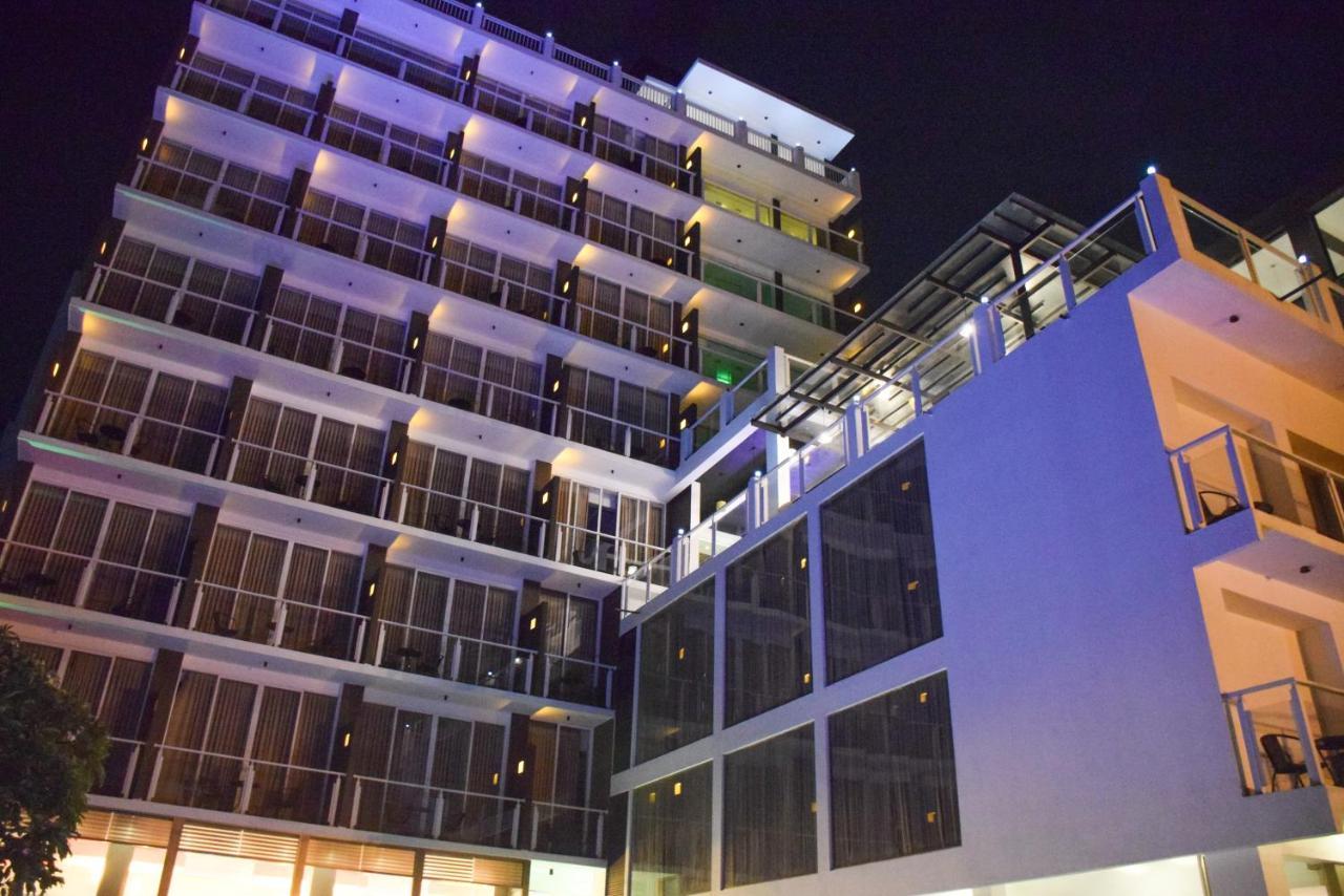 Ruvisha Beach Hotel Негомбо Екстер'єр фото
