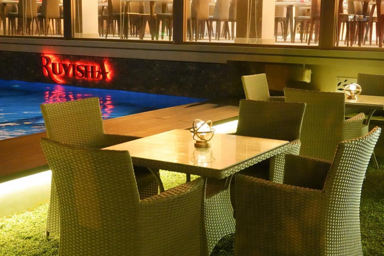 Ruvisha Beach Hotel Негомбо Екстер'єр фото